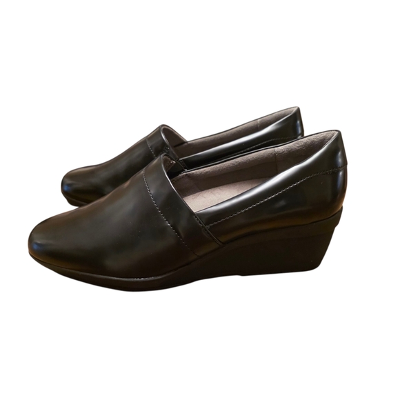 Life Stride Shoes - Life Stride Klassy Worklife Slip-Resistant Black Women's Wedge Shoes Size 8.5